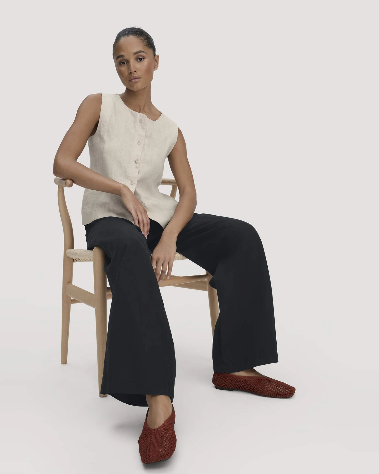 hessnatur Damen Hose Wide Leg aus TENCEL™ Lyocell mit Leinen - schwarz - Größe 34 – Ansicht 4