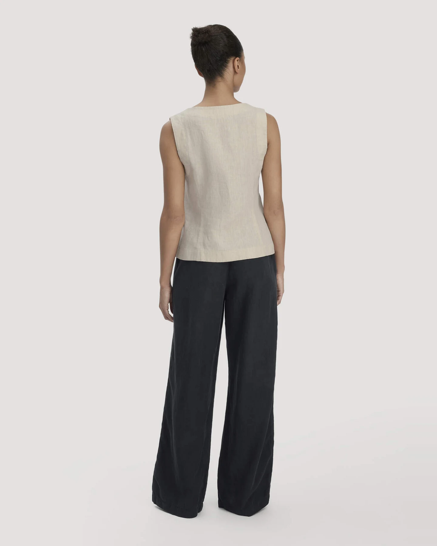 hessnatur Damen Hose Wide Leg aus TENCEL™ Lyocell mit Leinen - schwarz - Größe 38 – Ansicht 2