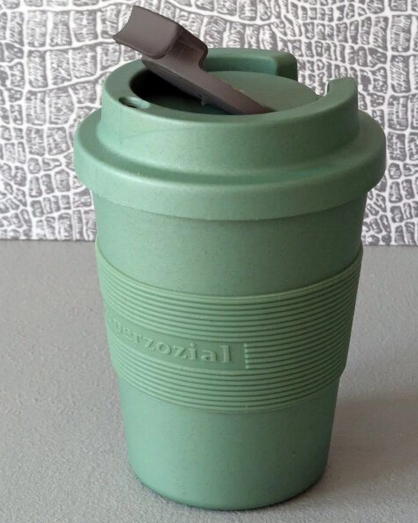 Zuperzozial Coffee to-go Becher aus nachwachsenden Rohstoffen – Ansicht 2