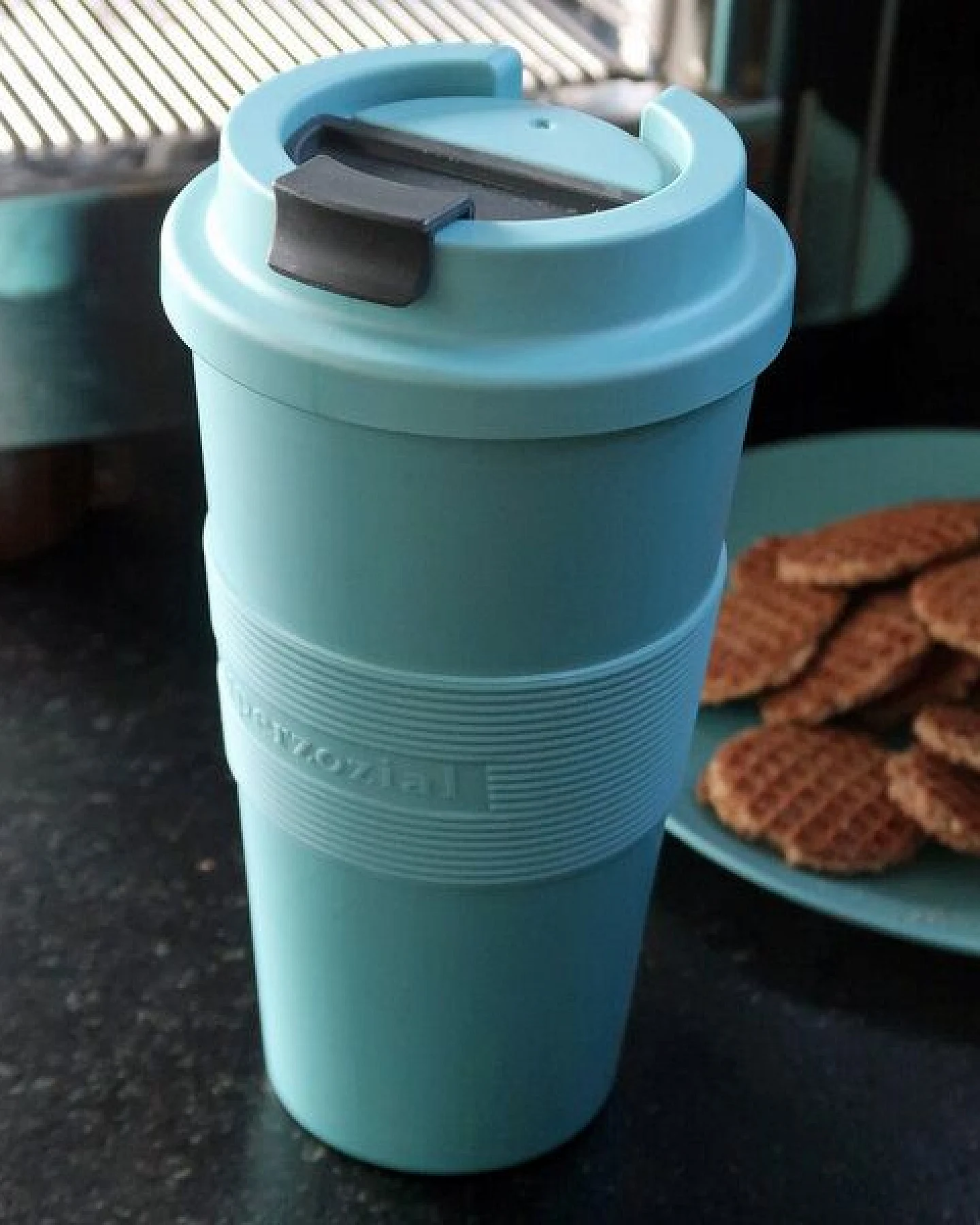 Zuperzozial Coffee to-go Becher aus nachwachsenden Rohstoffen – Ansicht 2
