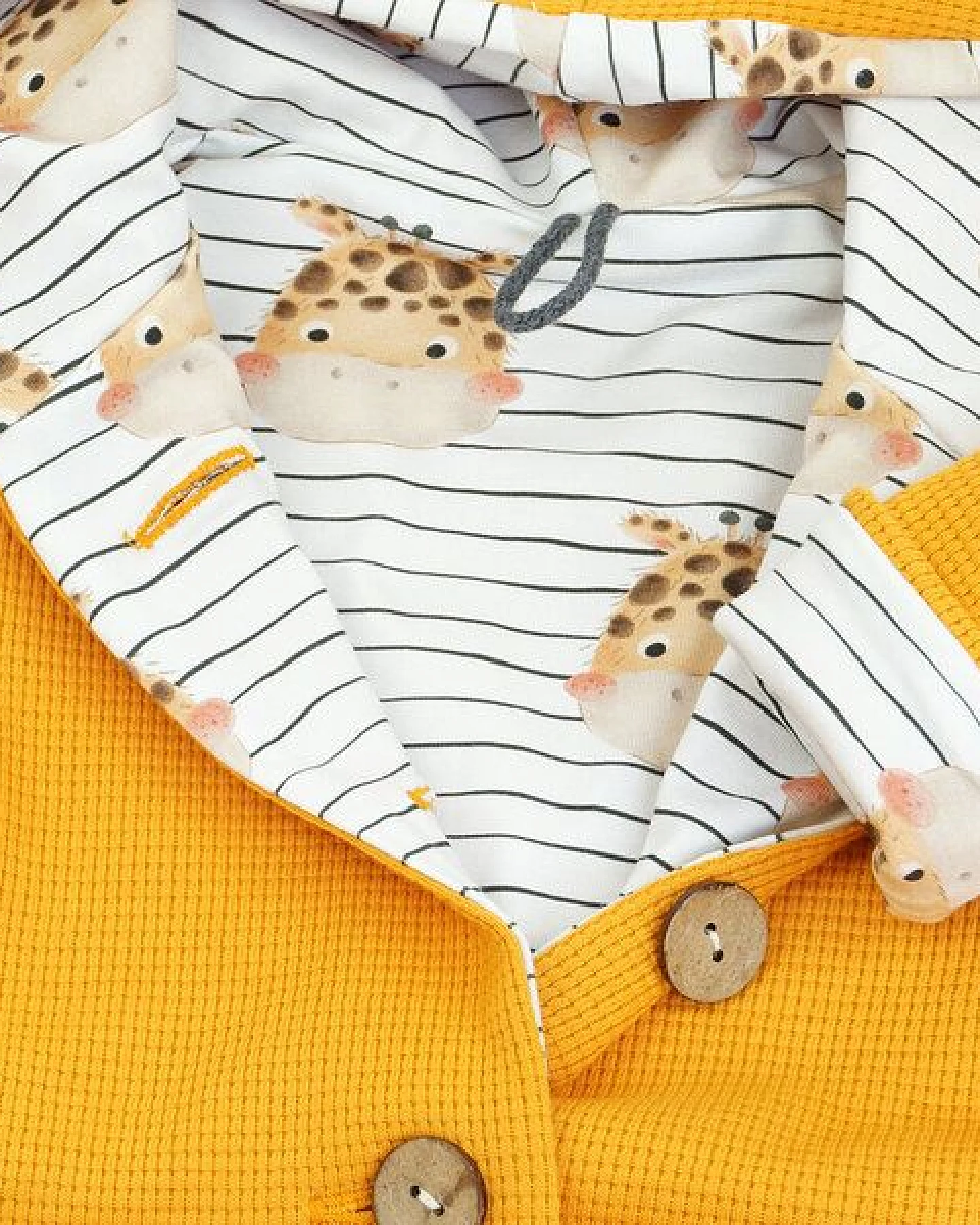 Sternchenwolke BIO Waffeljersey Jacke "Gigi Giraffe" – Ansicht 2