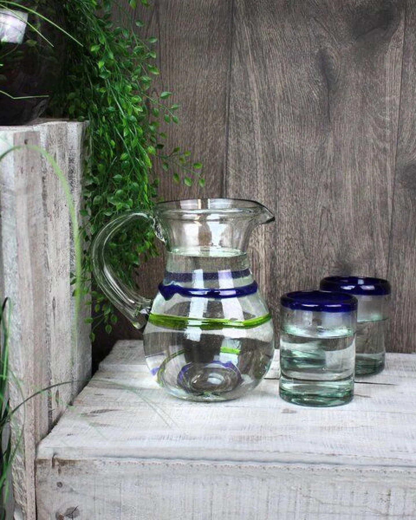 Mitienda Shop Krug aus mundgeblasenem Glas grün/blau, Karaffe – Ansicht 2
