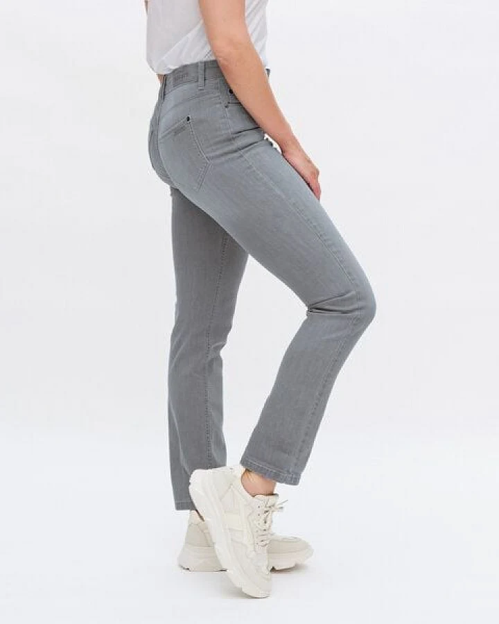 Produktseite: Living Crafts Jeans - DONNA