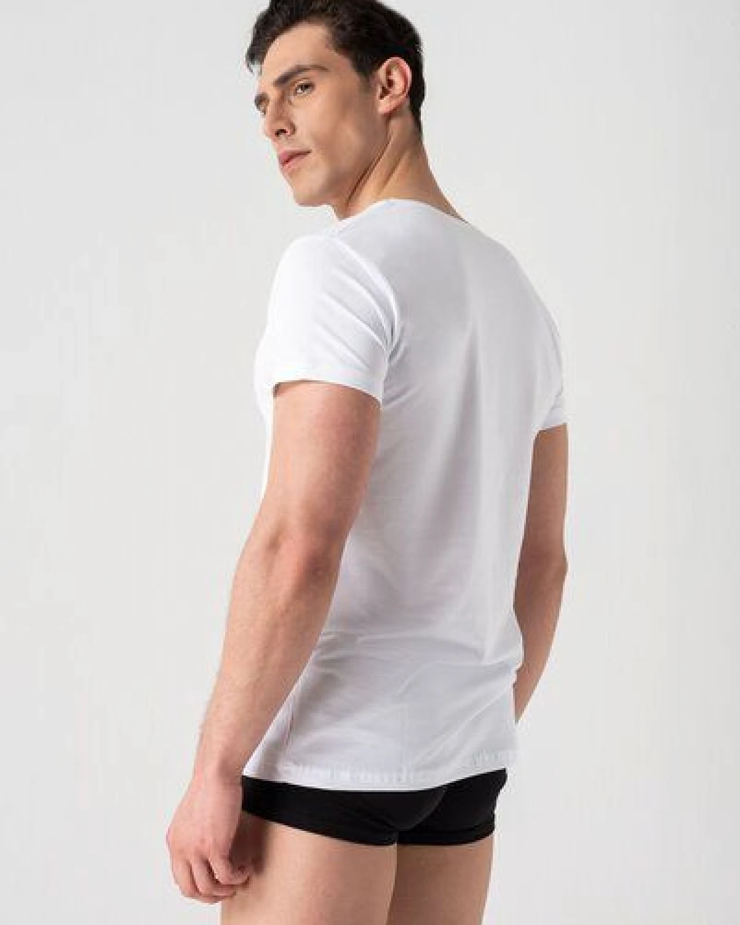 Burnell & Son Unterhemd Herren 3er Pack mit Rundhals - Extra Lang mit Kurzarm Basic Slim Fit – Ansicht 3