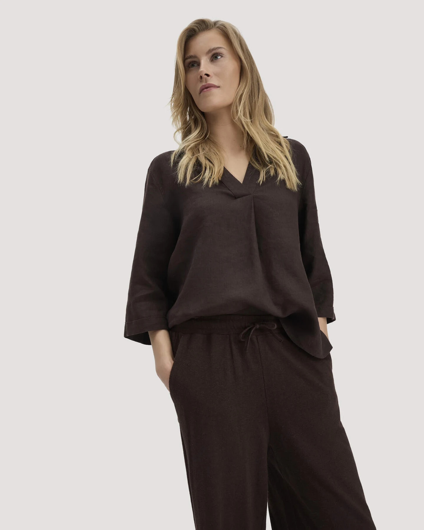 hessnatur Damen Jersey Hose Wide Leg Relaxed aus Leinen und Bio-Baumwolle - braun - Größe 42 – Ansicht 3