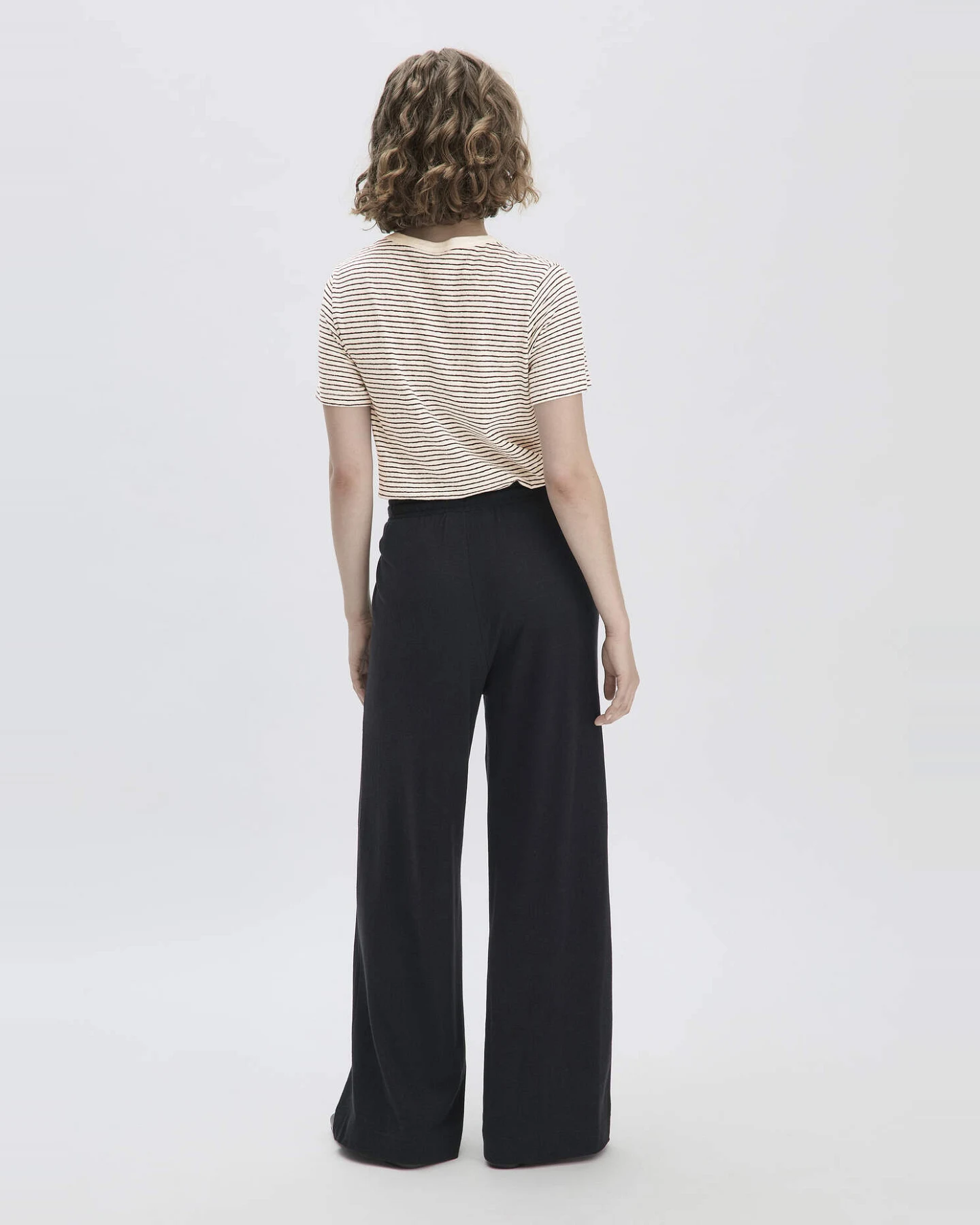hessnatur Damen Jersey Hose Wide Leg Relaxed aus Leinen und Bio-Baumwolle - schwarz - Größe 36 – Ansicht 2