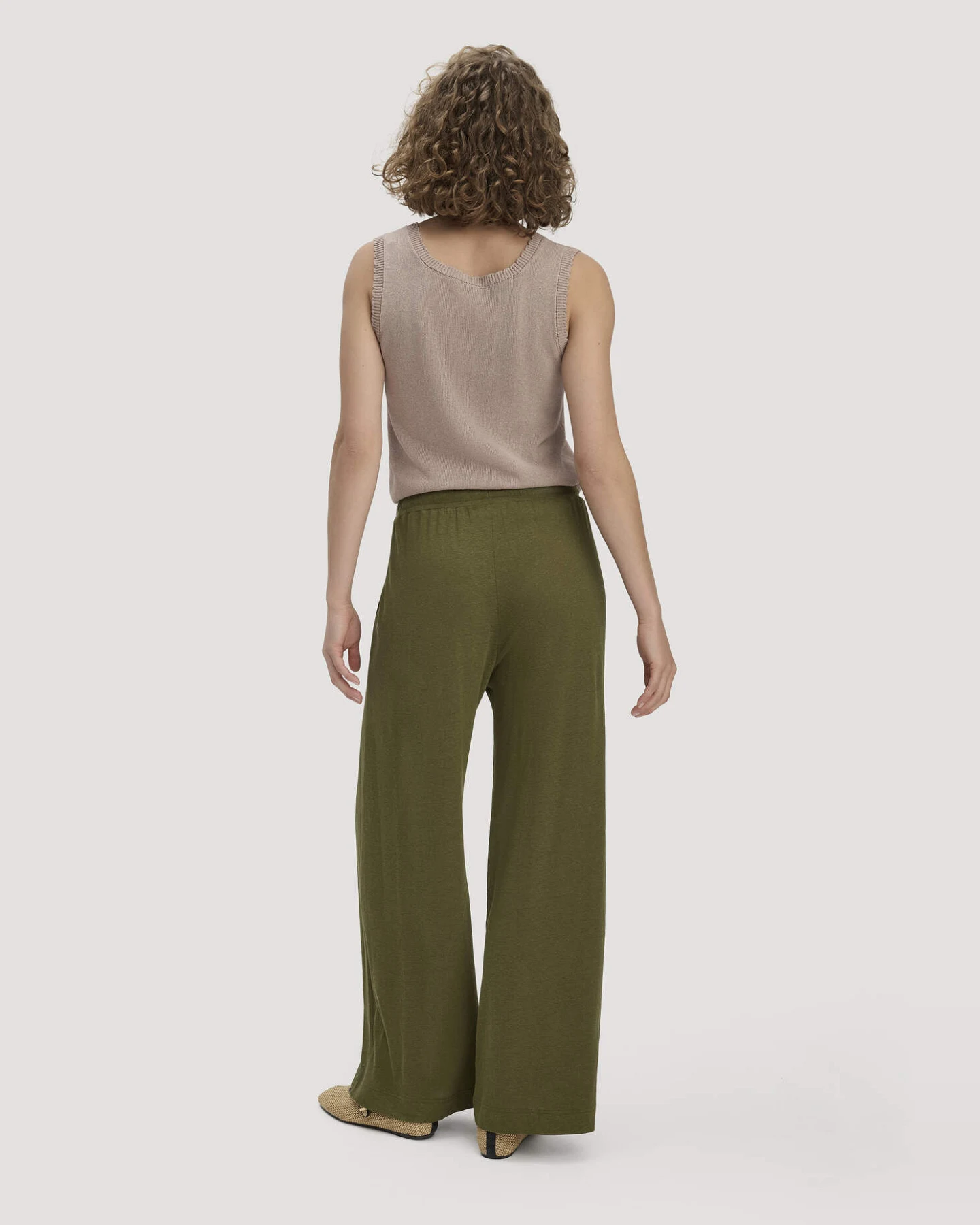 hessnatur Damen Jersey Hose Wide Leg Relaxed aus Leinen und Bio-Baumwolle - grün - Größe 36 – Ansicht 2