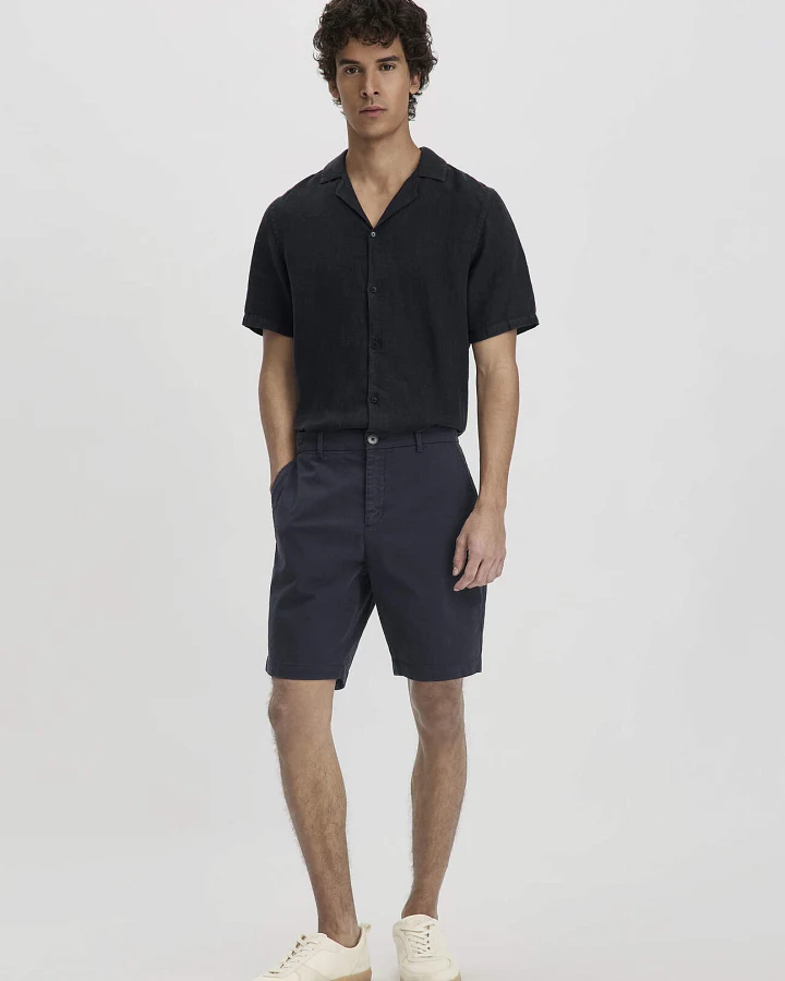 hessnatur Herren Chino Shorts LENN Regular aus Bio-Baumwolle - blau - Größe 32