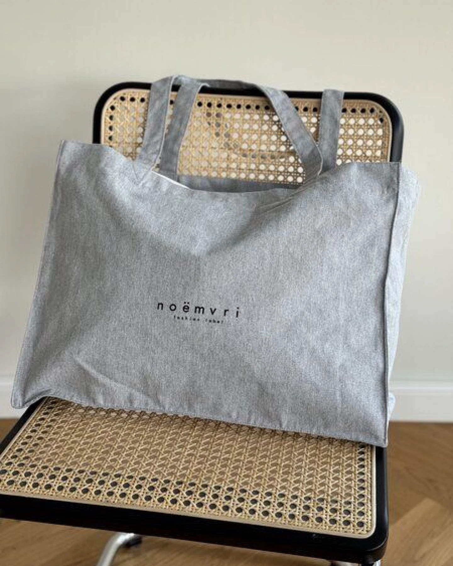 noemvri fashion label Logo Tote Bag / Shopper – Ansicht 3