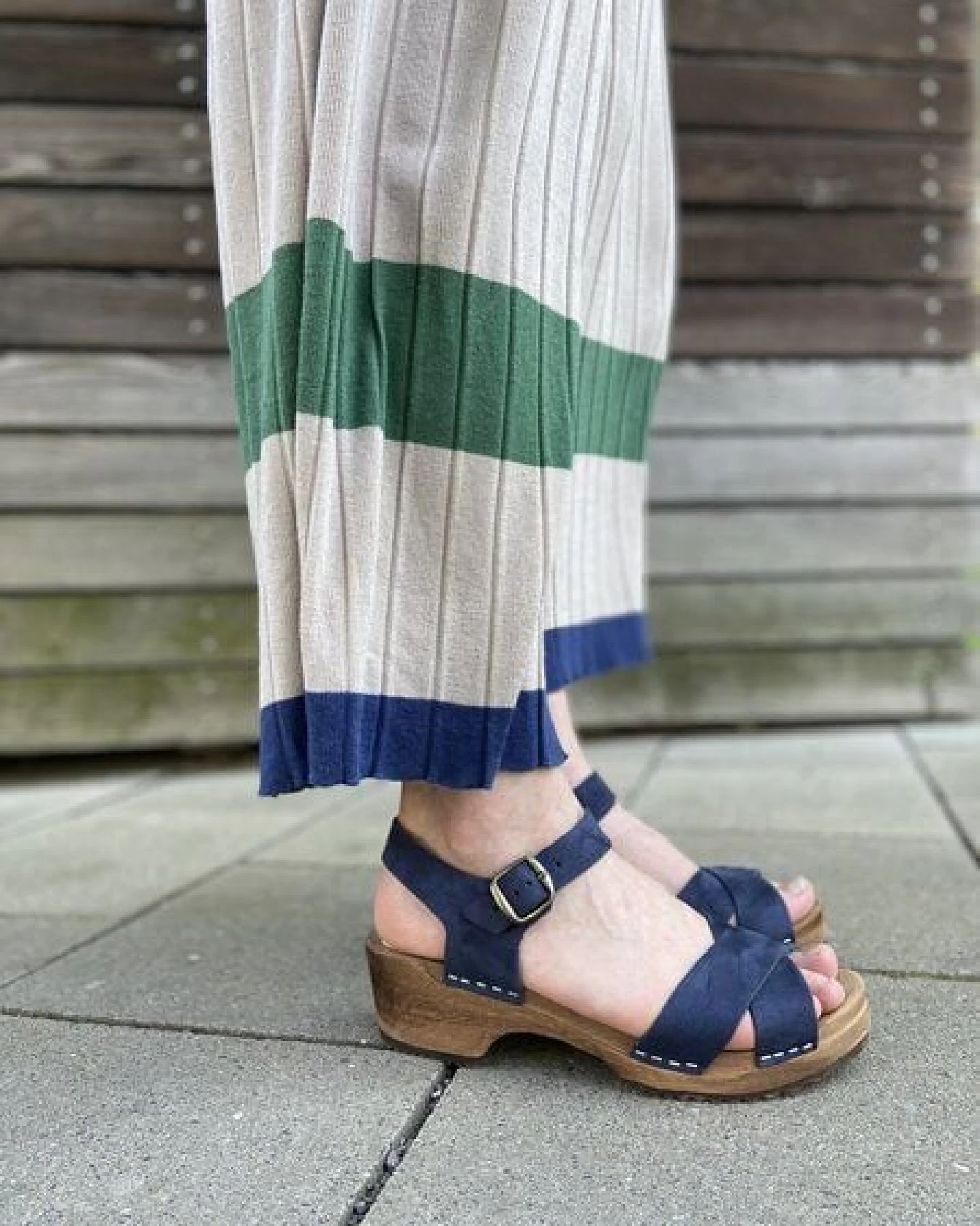 MÄRTA - schwedische Holz Clogs Sandale von me&myclogs - low heel – Ansicht 2