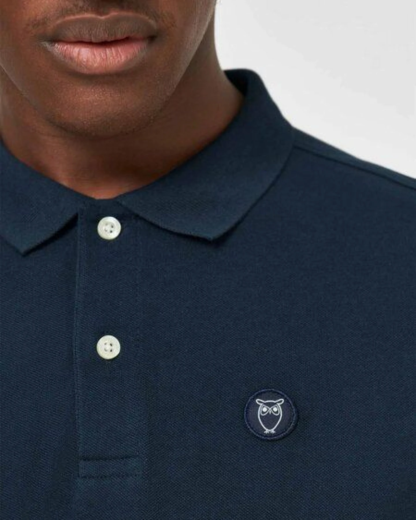 KnowledgeCotton Apparel Polo T-Shirt - Basic Badge - aus Bio-Baumwolle – Ansicht 3