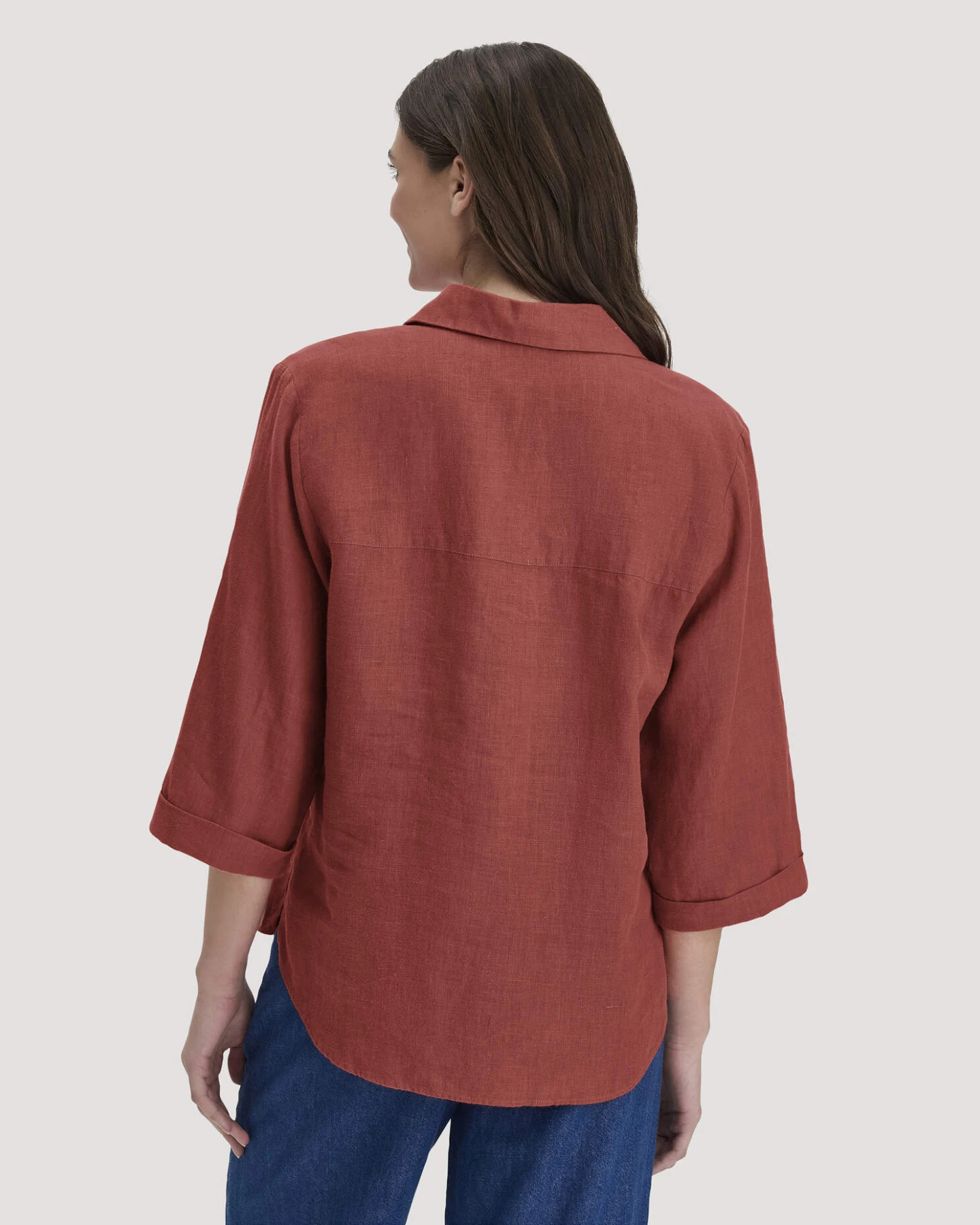 hessnatur Damen Bluse Relaxed aus Leinen - braun - Größe 40 – Ansicht 3