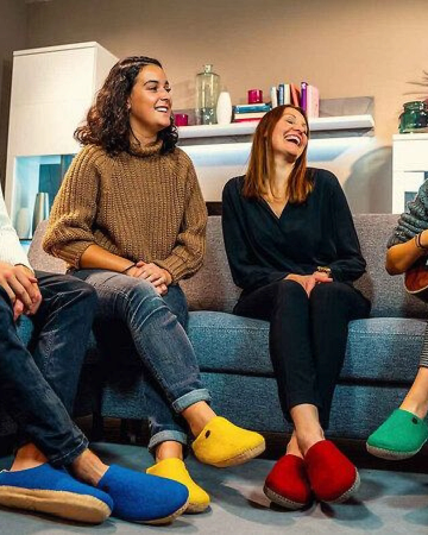 WoolFit Barfuß-Hausschuhe handgemacht mit Naturgummisohle für Damen und Herren – Ansicht 4