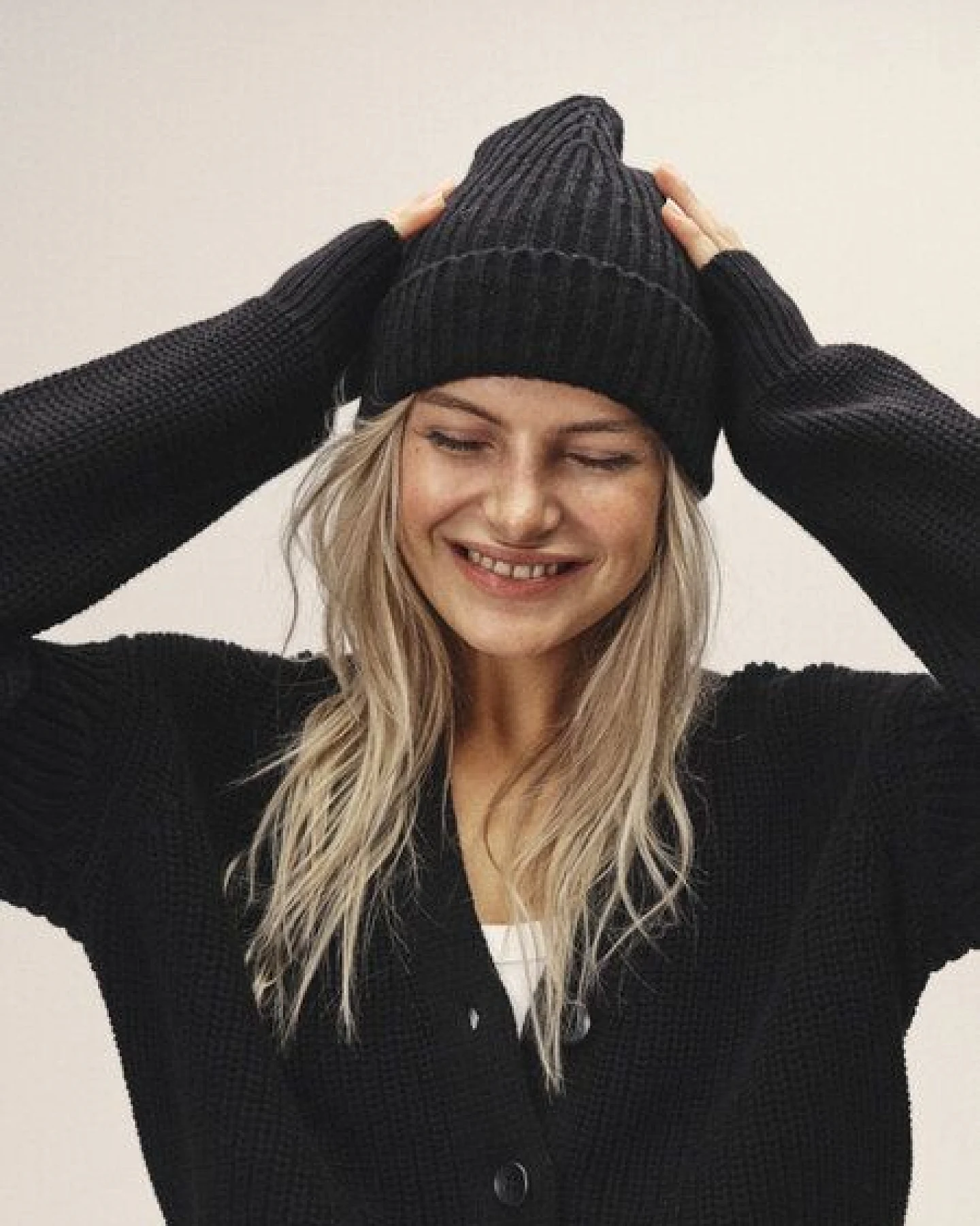 WOTE Mütze aus softem recyceltem Cashmere Mix – Ansicht 2