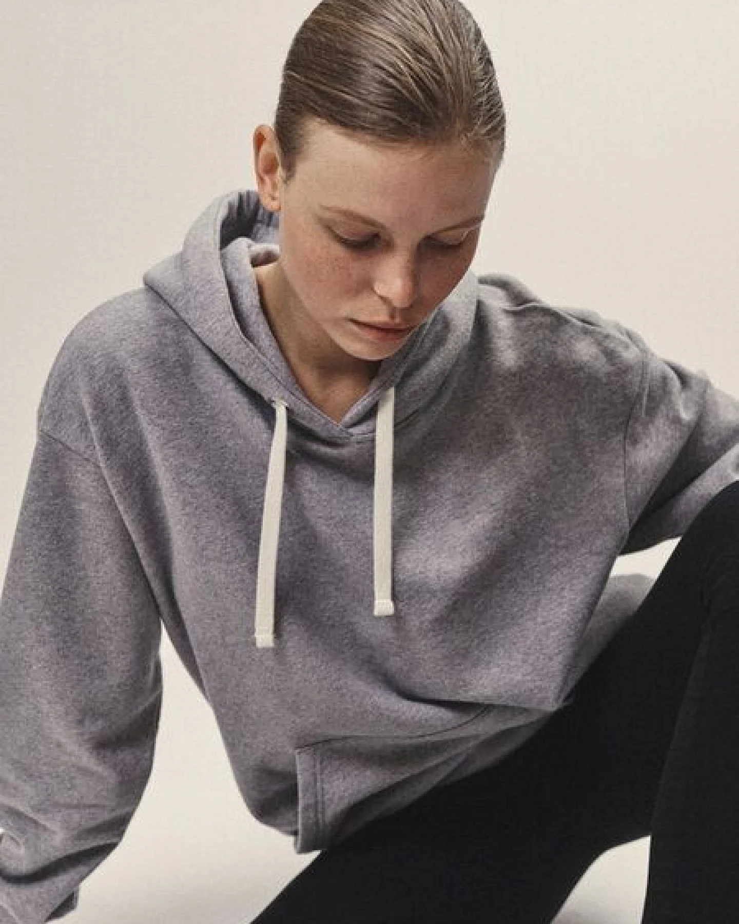 WOTE Hoodie Sweatshirt aus Organic Cotton - Bio Baumwolle – Ansicht 4