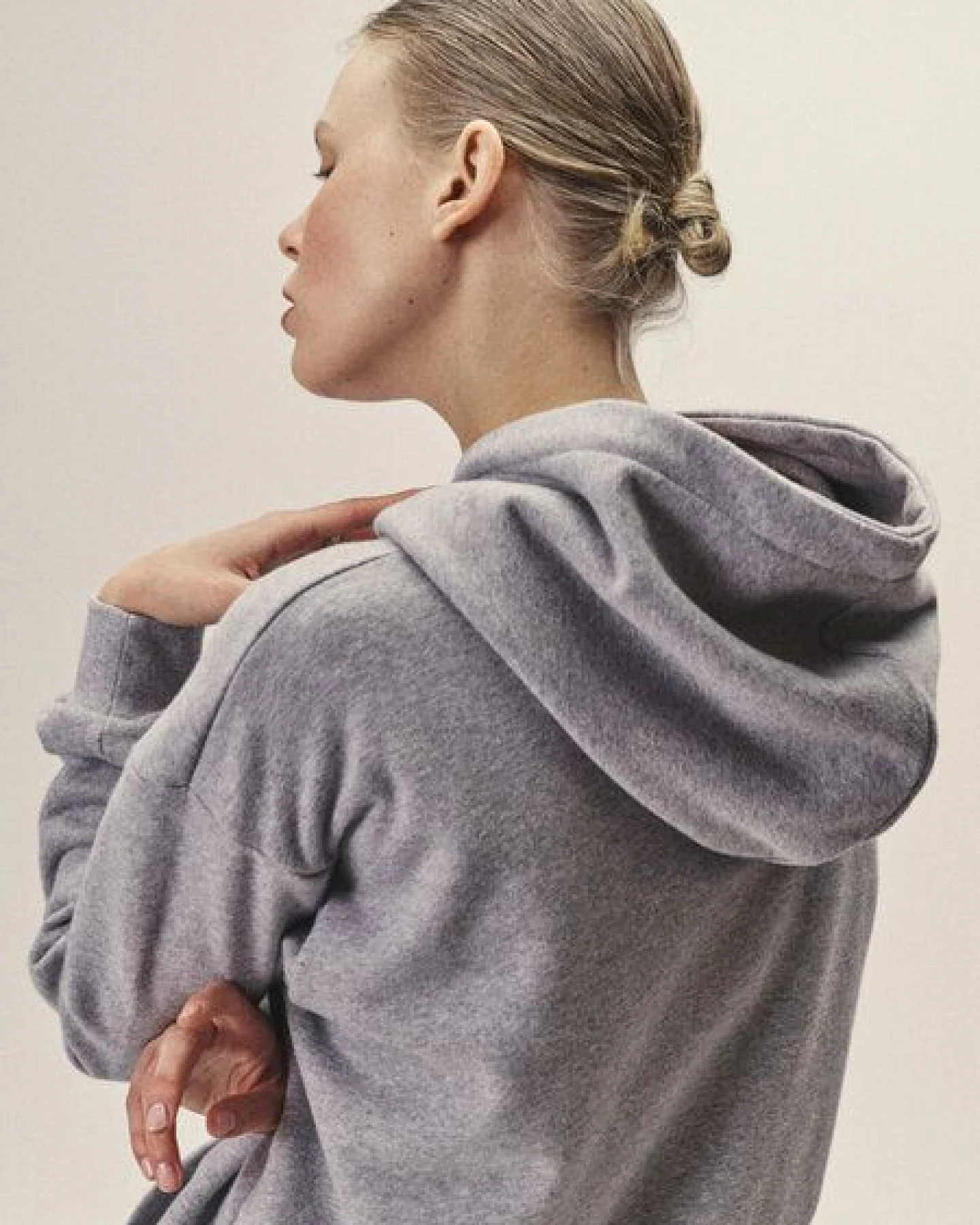 WOTE Hoodie Sweatshirt aus Organic Cotton - Bio Baumwolle – Ansicht 2