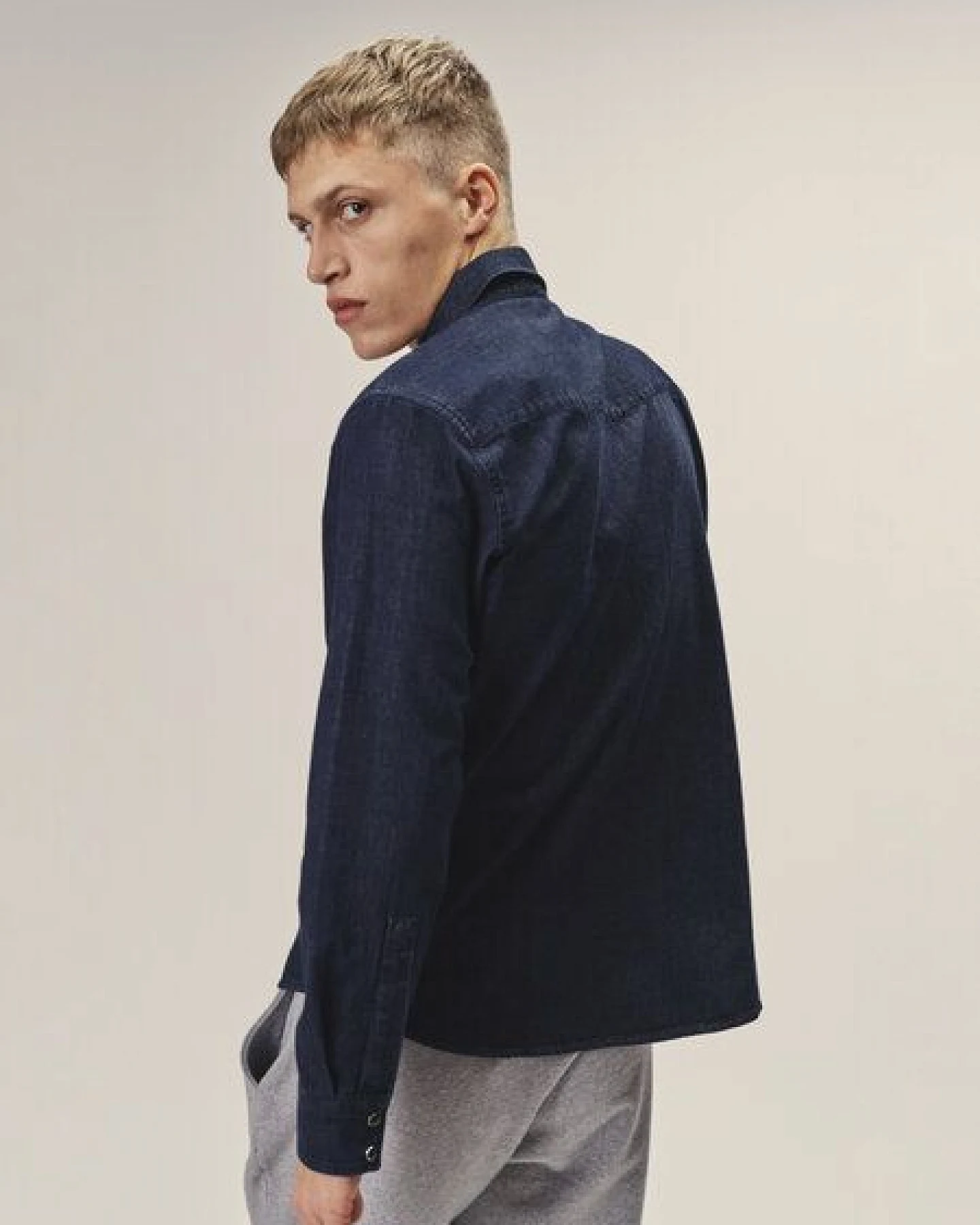 WOTE Denim Hemd aus Bio-Baumwolle – Ansicht 3