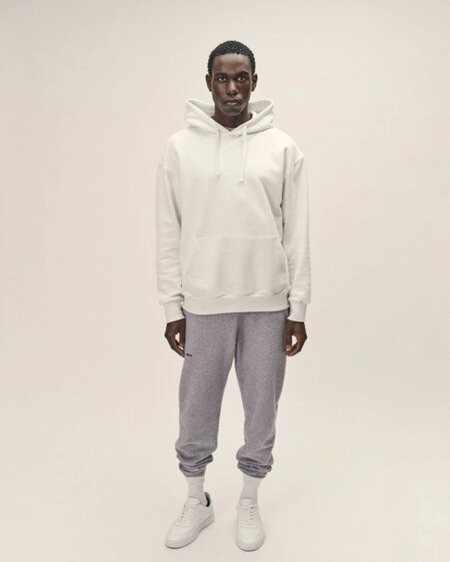 WOTE Oversized Hoodie Sweatshirt aus Bio-Baumwolle – Ansicht 2