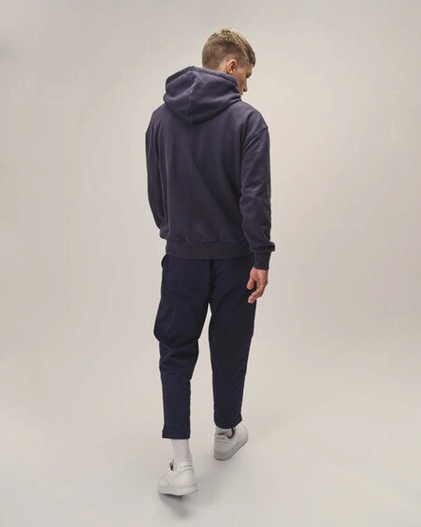WOTE Oversized Hoodie Sweatshirt aus Bio-Baumwolle – Ansicht 2