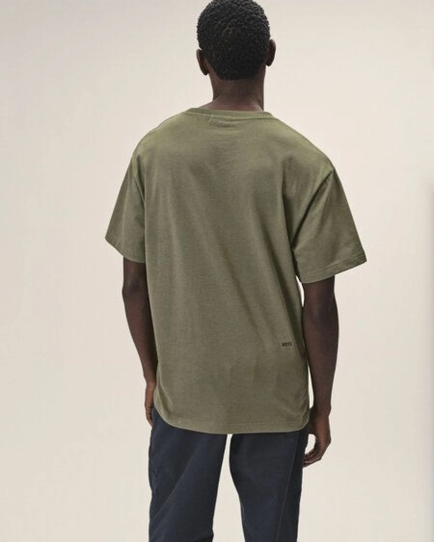 WOTE T-Shirt Oversized aus Bio-Baumwolle – Ansicht 2