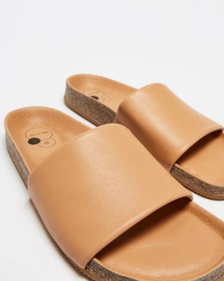 NINE TO FIVE #kato - edler Slipper aus leichter Microfaser mit bequemen Naturlatex-Fussbett
