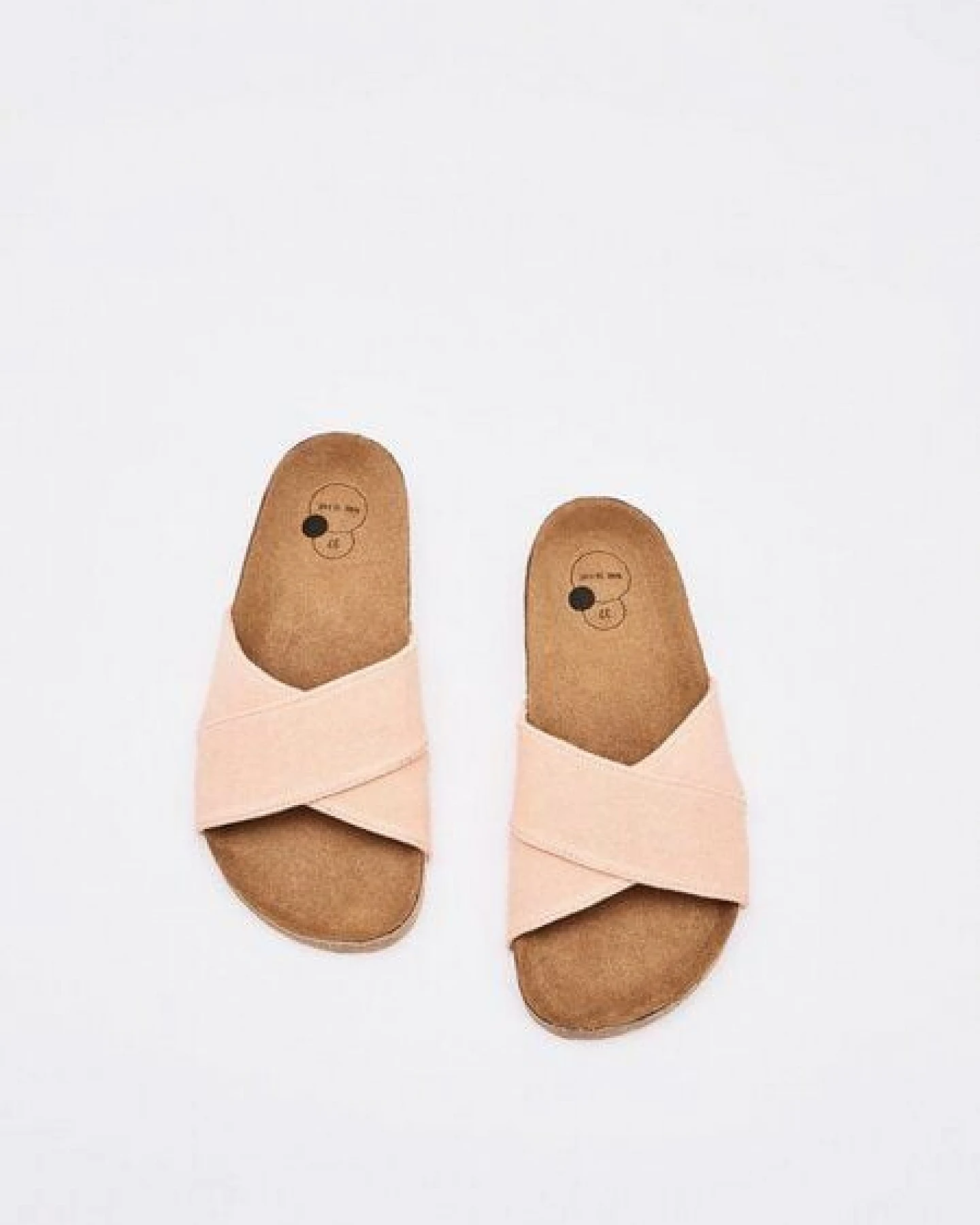NINE TO FIVE #clota - bequeme Pantolette aus recyceltem Canvas mit Naturlatex-Fussbett und Kork – Ansicht 4