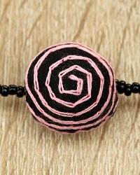 Schwarz/Rose
