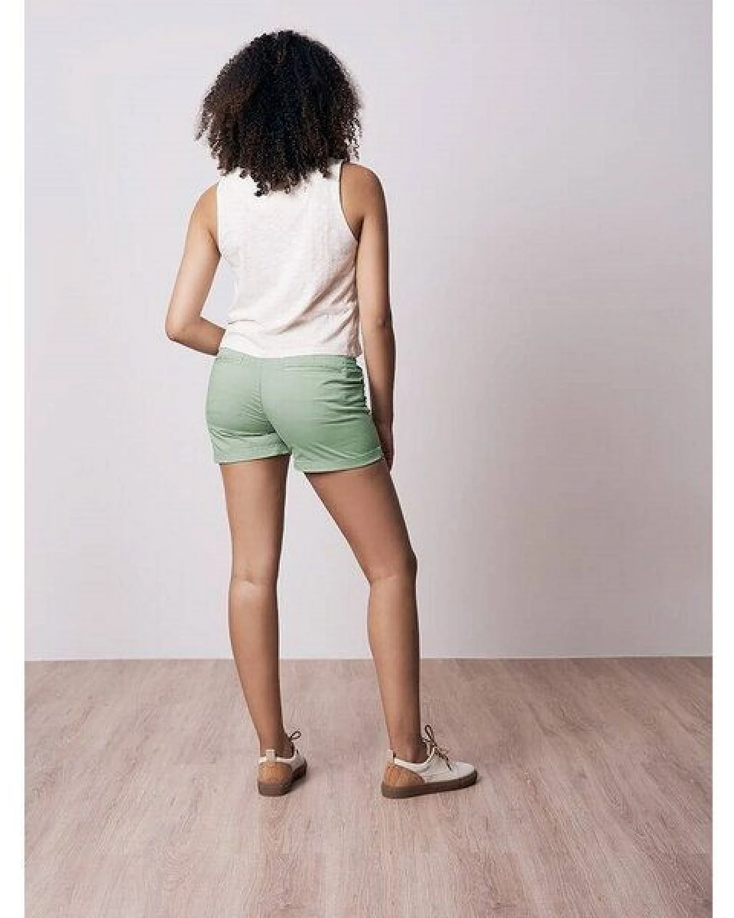 bleed Chino Shorts ECOMICRO aus Bio-Baumwolle – Ansicht 2