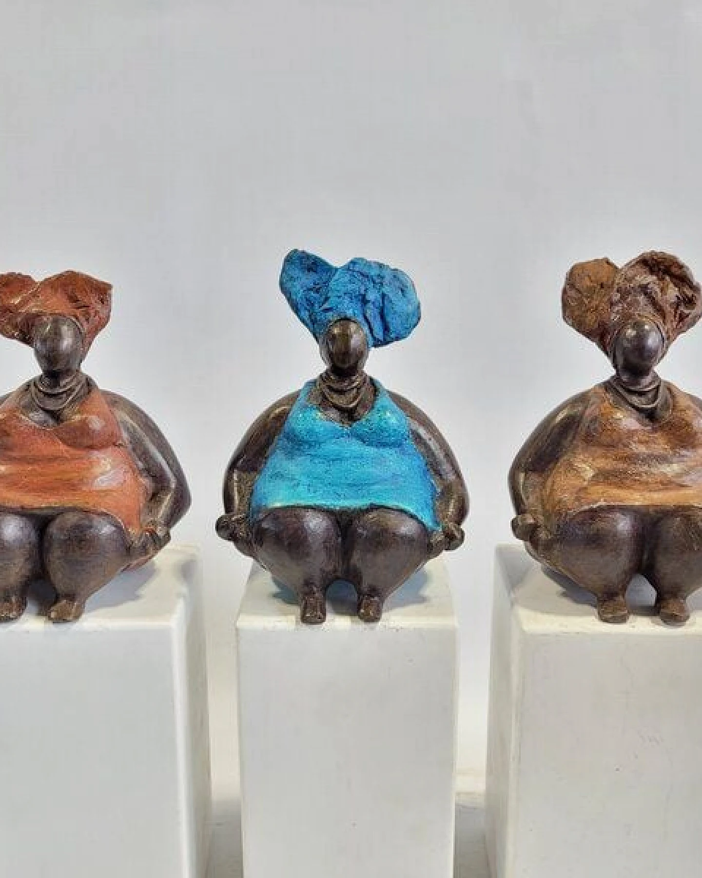 Moogoo Creative Africa Bronze-Skulptur "Bobaraba Henriette" Unikate by Hamidou – Ansicht 4