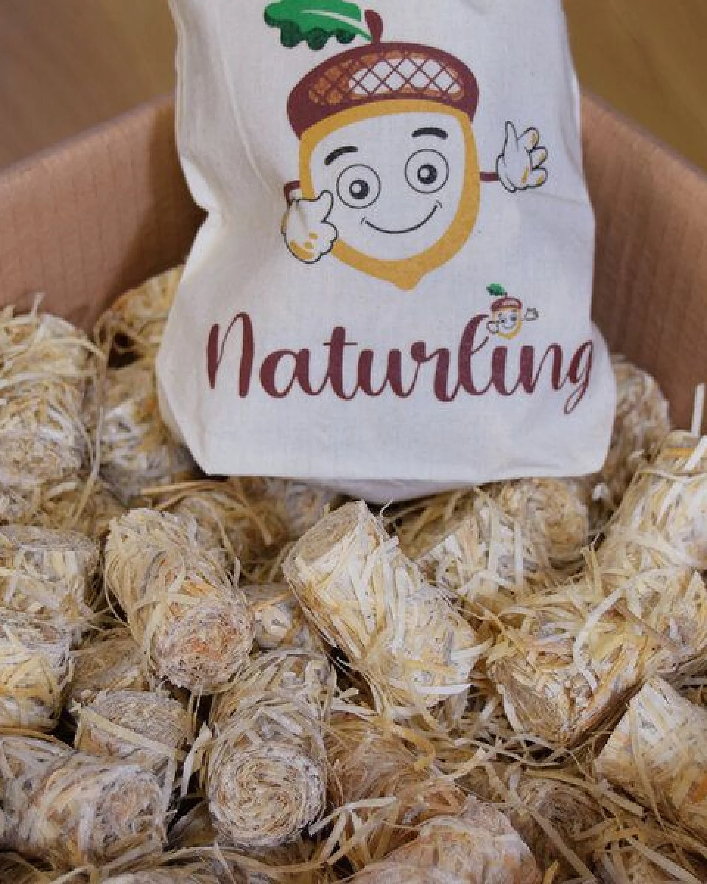 naturling Holzwolle Anzünder gewachst 2,5kg - ca. 200 Anzünder - mit Vorratsbeutel – Ansicht 2