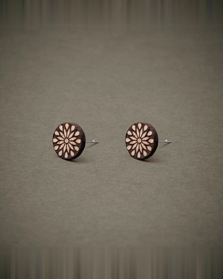 feinformart Ohrstecker / Ohrring aus Holz "Blümchen" 7mm / 9mm