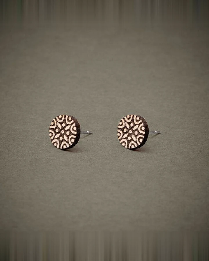 feinformart Ohrstecker / Ohrring aus Holz "Mandala2" 7mm / 9mm