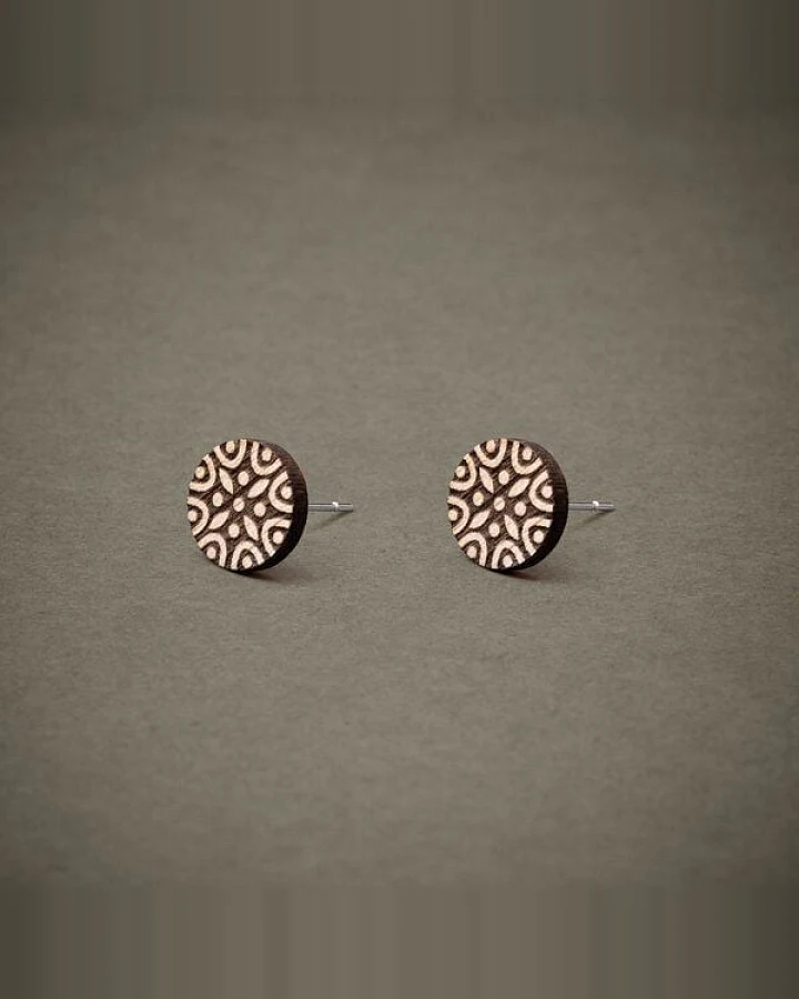 feinformart Ohrstecker / Ohrring aus Holz "Mandala2" 7mm / 9mm