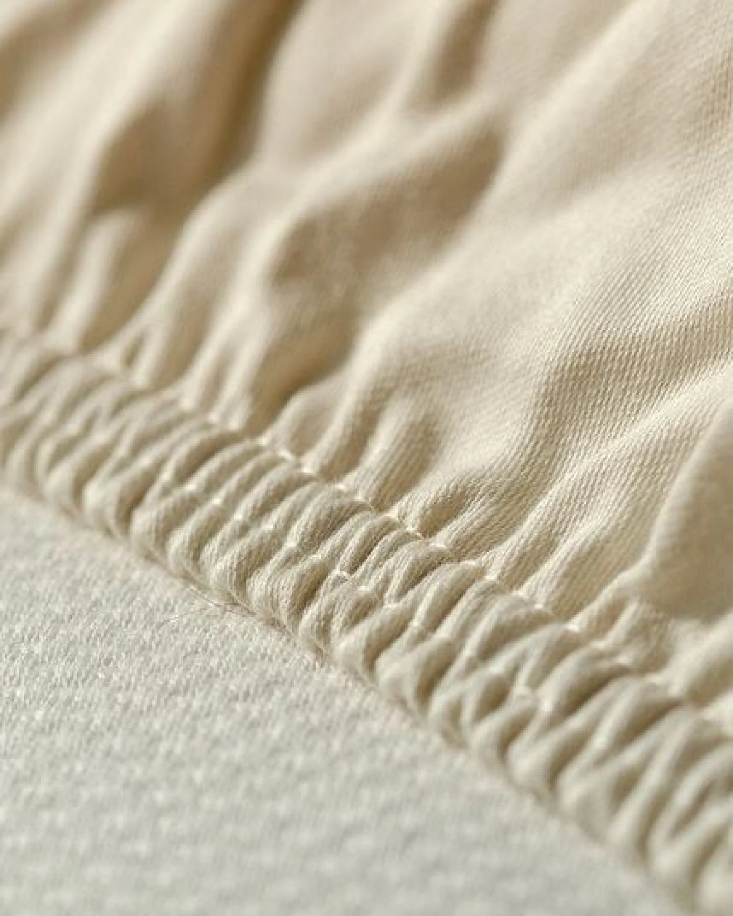 noca Alba, Spannbettlaken aus 100% Bio-Baumwollsatin, Natur – Ansicht 3