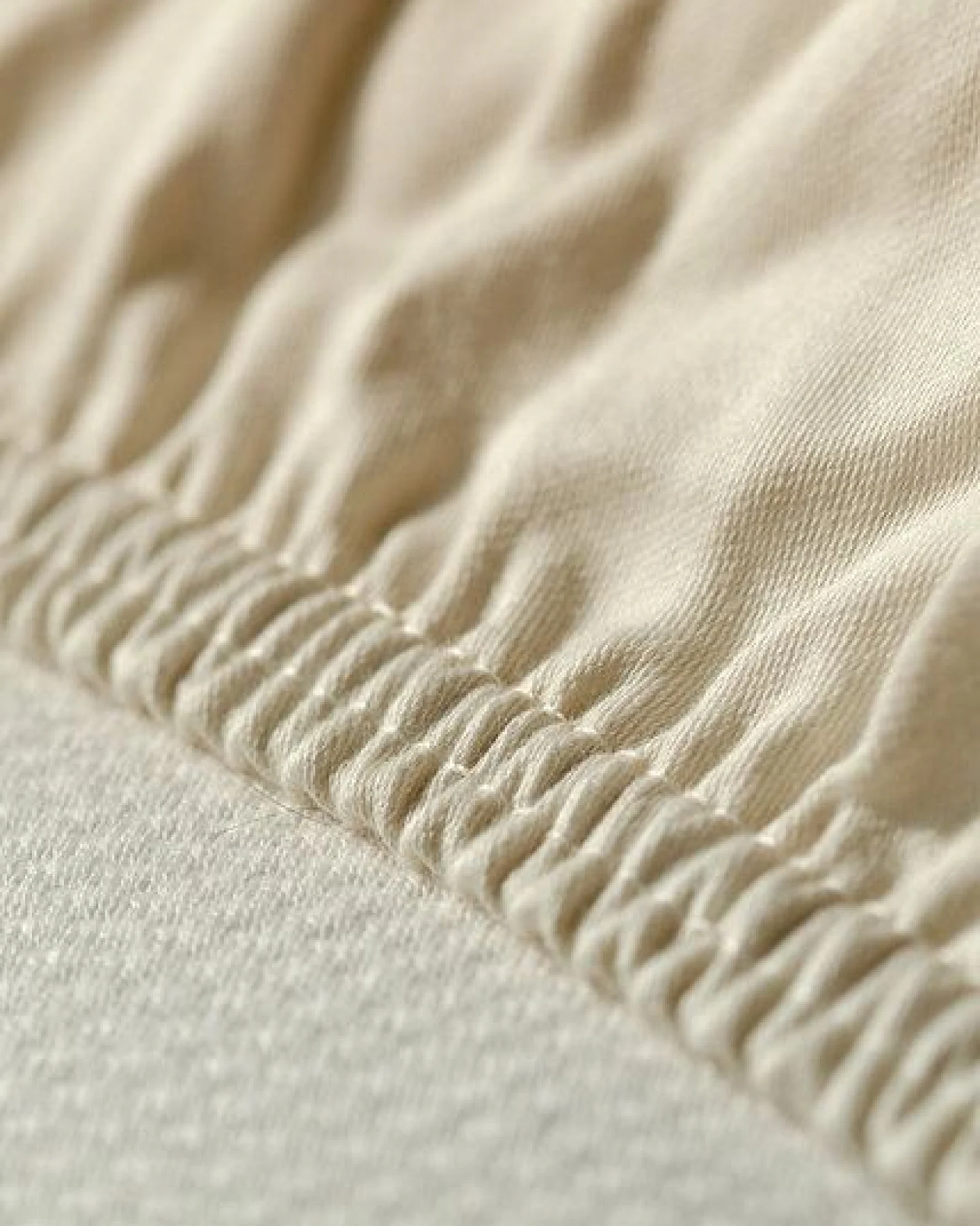 noca Alba, Spannbettlaken aus 100% Bio-Baumwollsatin, Natur – Ansicht 3
