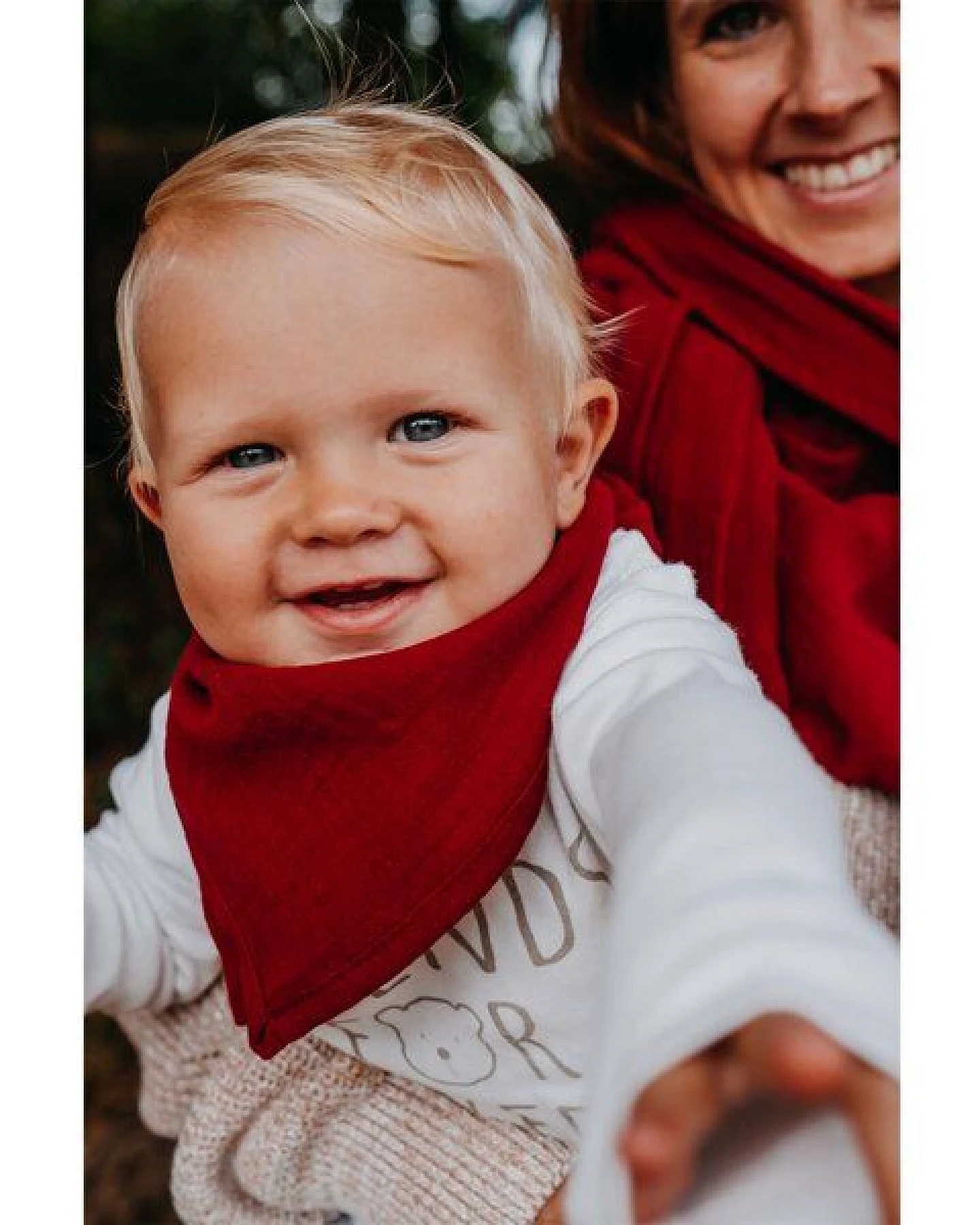 Hutch&Putch Musselin Halstuch - Dreieckstuch - Lätzchen - Schal für Baby (0-2 Jahre) aus 100% Bio-Baumwolle – Ansicht 2