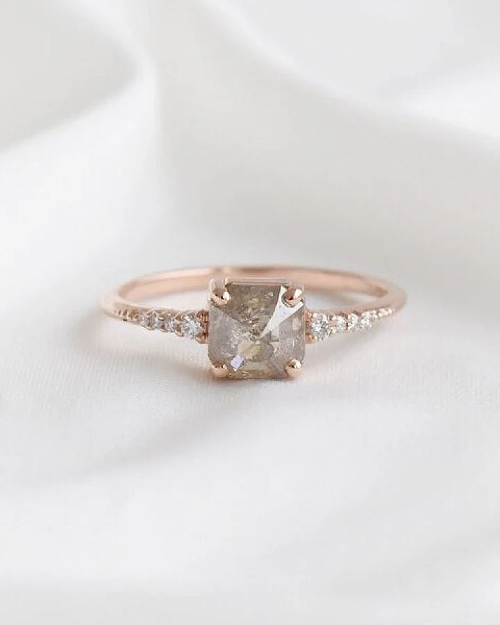 Eppi Außergewöhnlicher Ring mit Salt and Pepper Diamant Korey