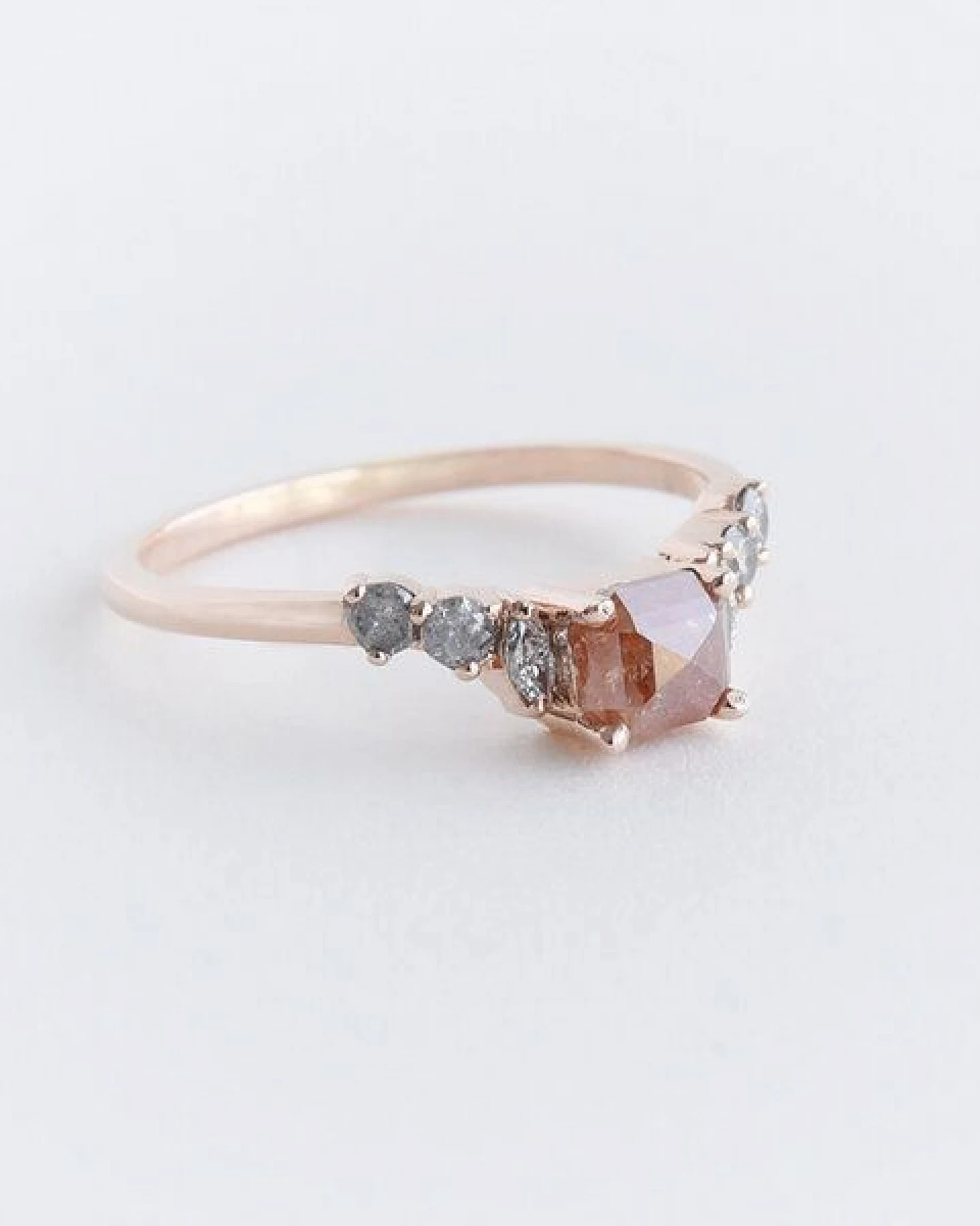 Eppi Goldener Ring mit Salt and Pepper Diamanten Jun – Ansicht 3