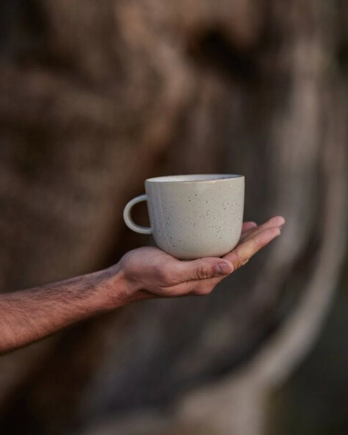 onomao Handgemachte Große Tasse aus Steinzeug – Ansicht 2