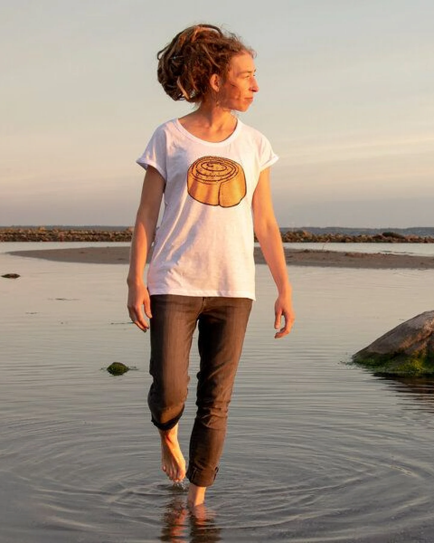 Cmig Damen T-Shirt Zimtschnecke in weiß – Ansicht 2