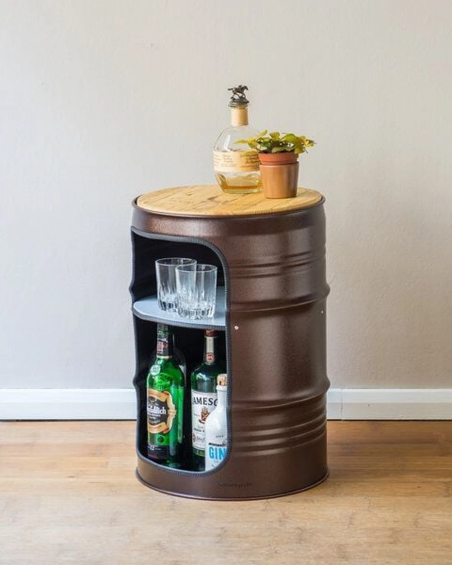 Lockengelöt Minibar aus einem kleinen Ölfass Hamburger Ölfass, made in Hamburg. – Ansicht 3