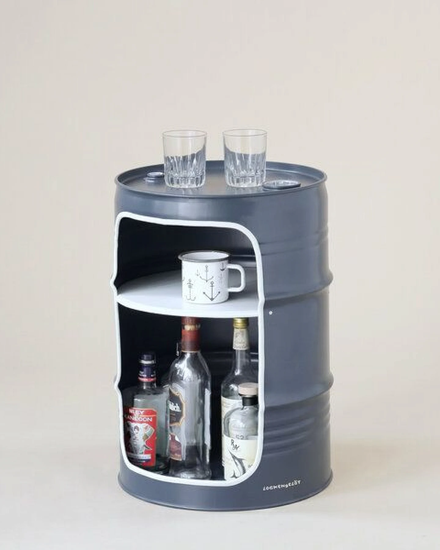 Lockengelöt Minibar aus einem kleinen Ölfass Hamburger Ölfass, made in Hamburg. – Ansicht 2