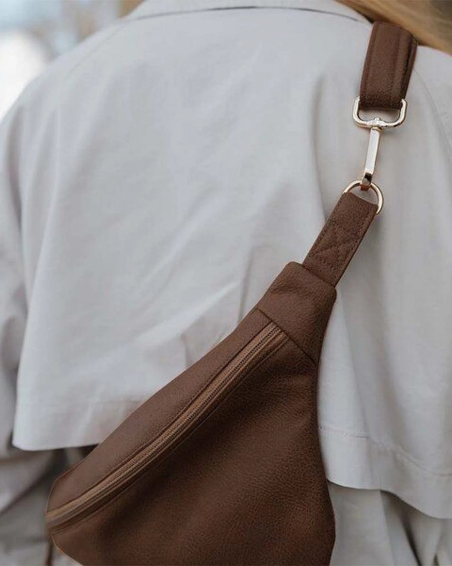 BOWLEANIES TASCHEN Große XXL Gürteltasche aus Lederfaserstoff – Ansicht 2