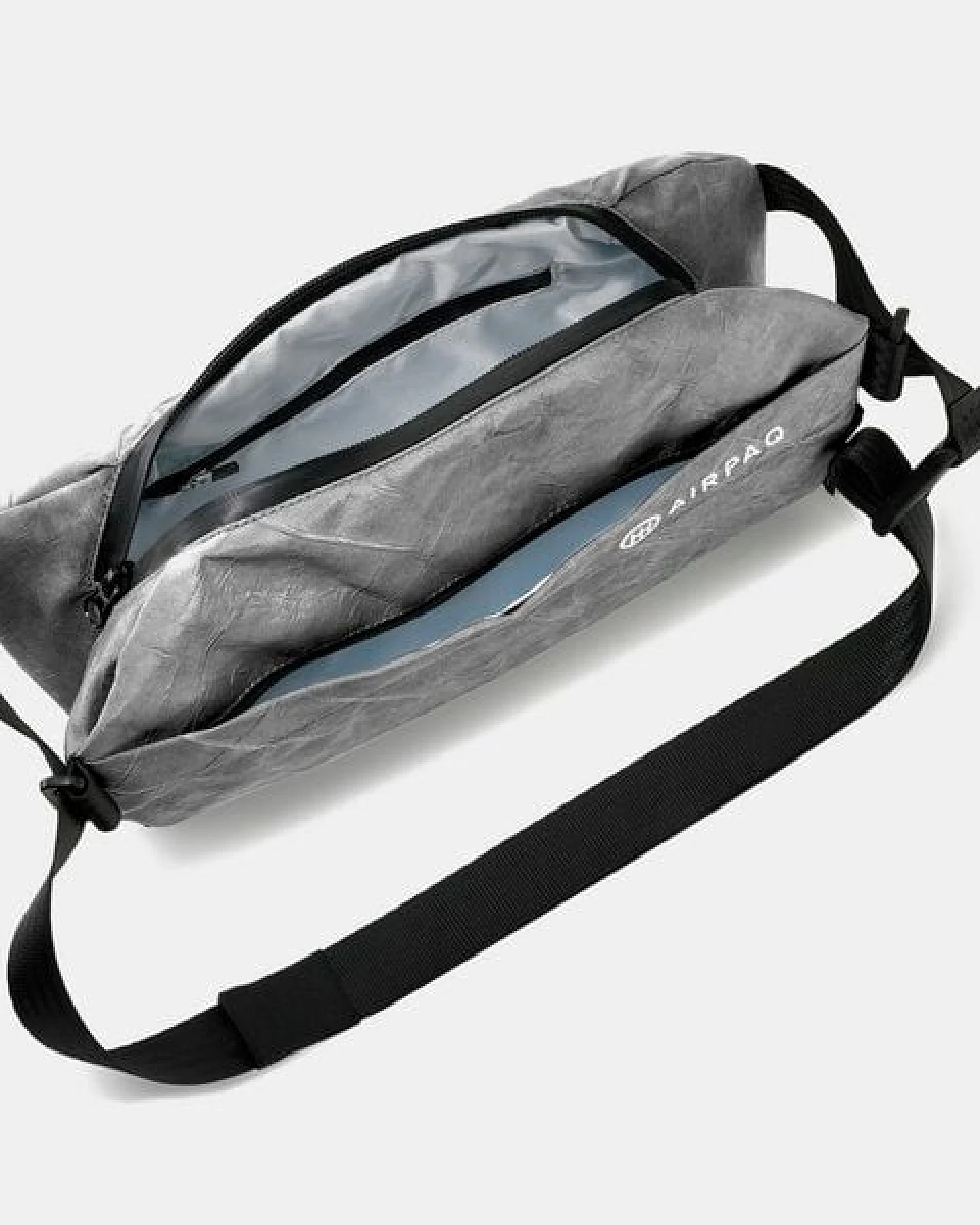 Airpaq Große Bauchtasche 'Hip bag' aus Autoschrott – Ansicht 3