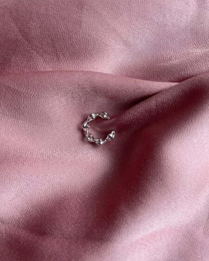 noemvri fashion label Lynn earcuff