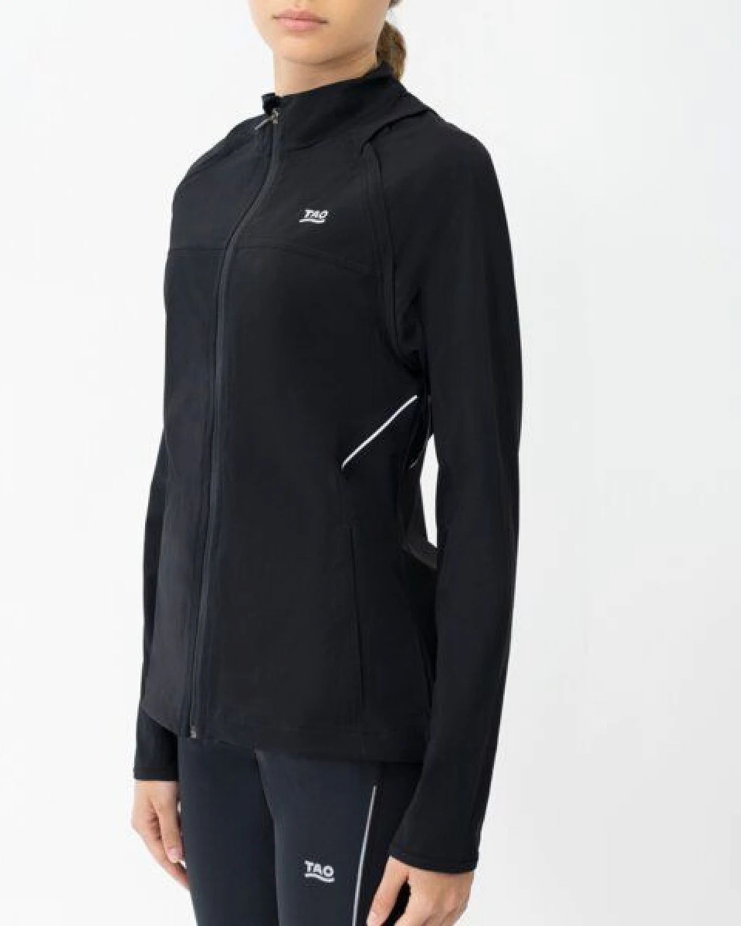 TAO Sportswear Atmungsaktive Damen Ganzjahres-Jacke Bega mit abnehmbaren Ärmeln – Ansicht 3