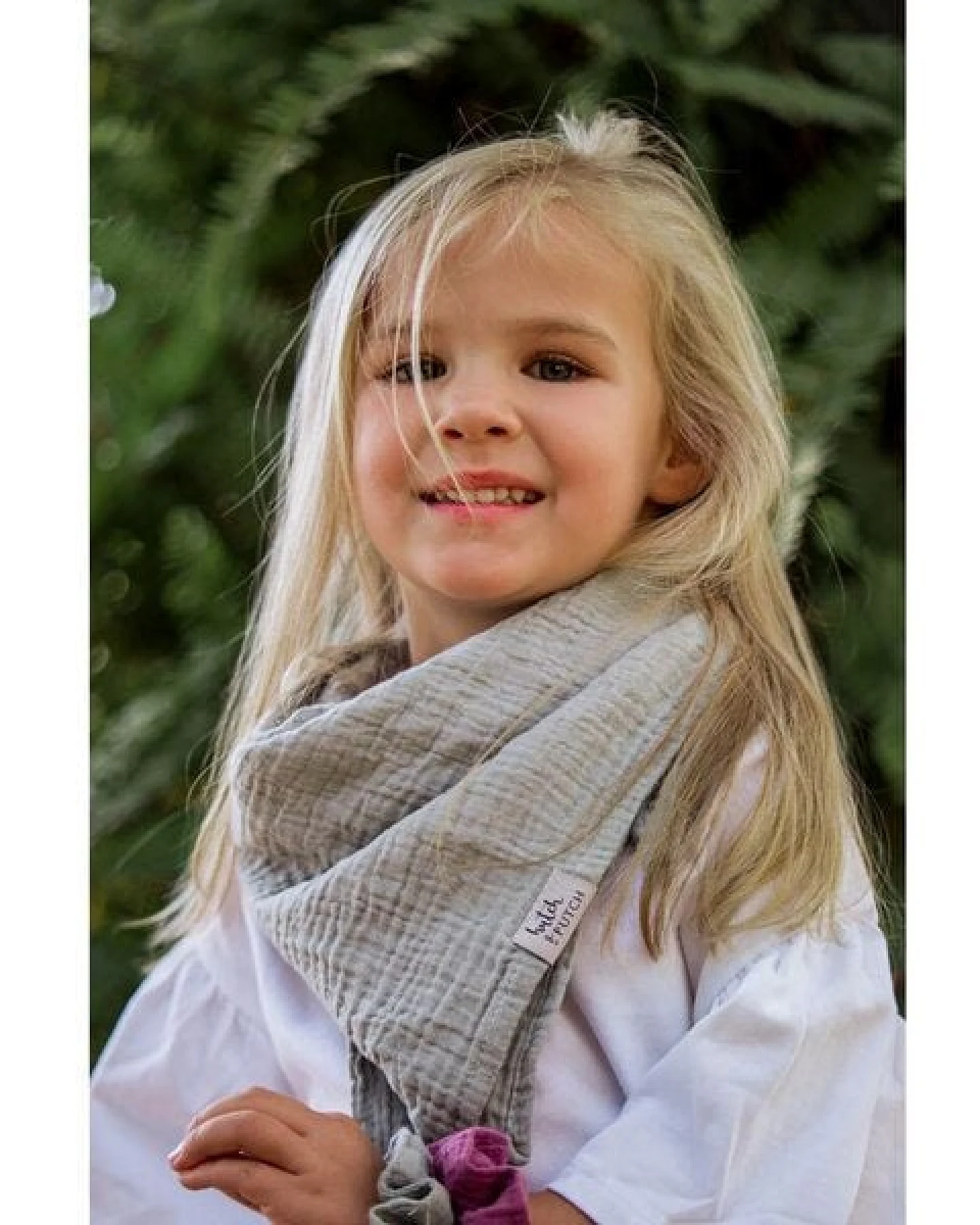 Hutch&Putch Musselin Halstuch - Dreieckstuch - Schal für Kleinkinder (1-6 Jahre) aus 100% Bio-Baumwolle – Ansicht 4