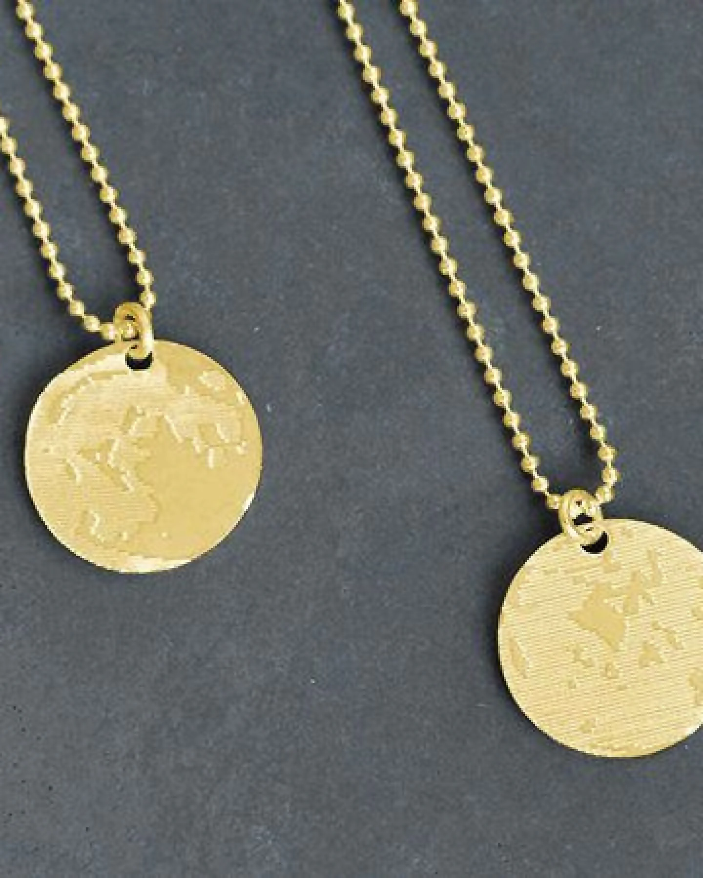 renna deluxe Mond Kette Gold – beidseitiges Motiv – Ansicht 3