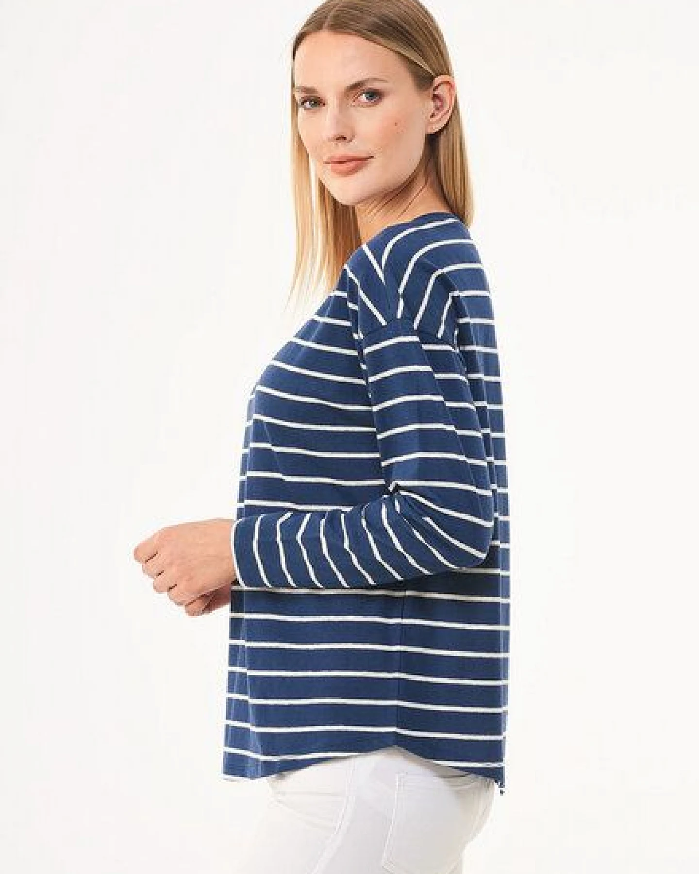 ORGANICATION Gestreiftes Longsleeve T-Shirt aus Bio-Baumwolle und Leinen – Ansicht 3