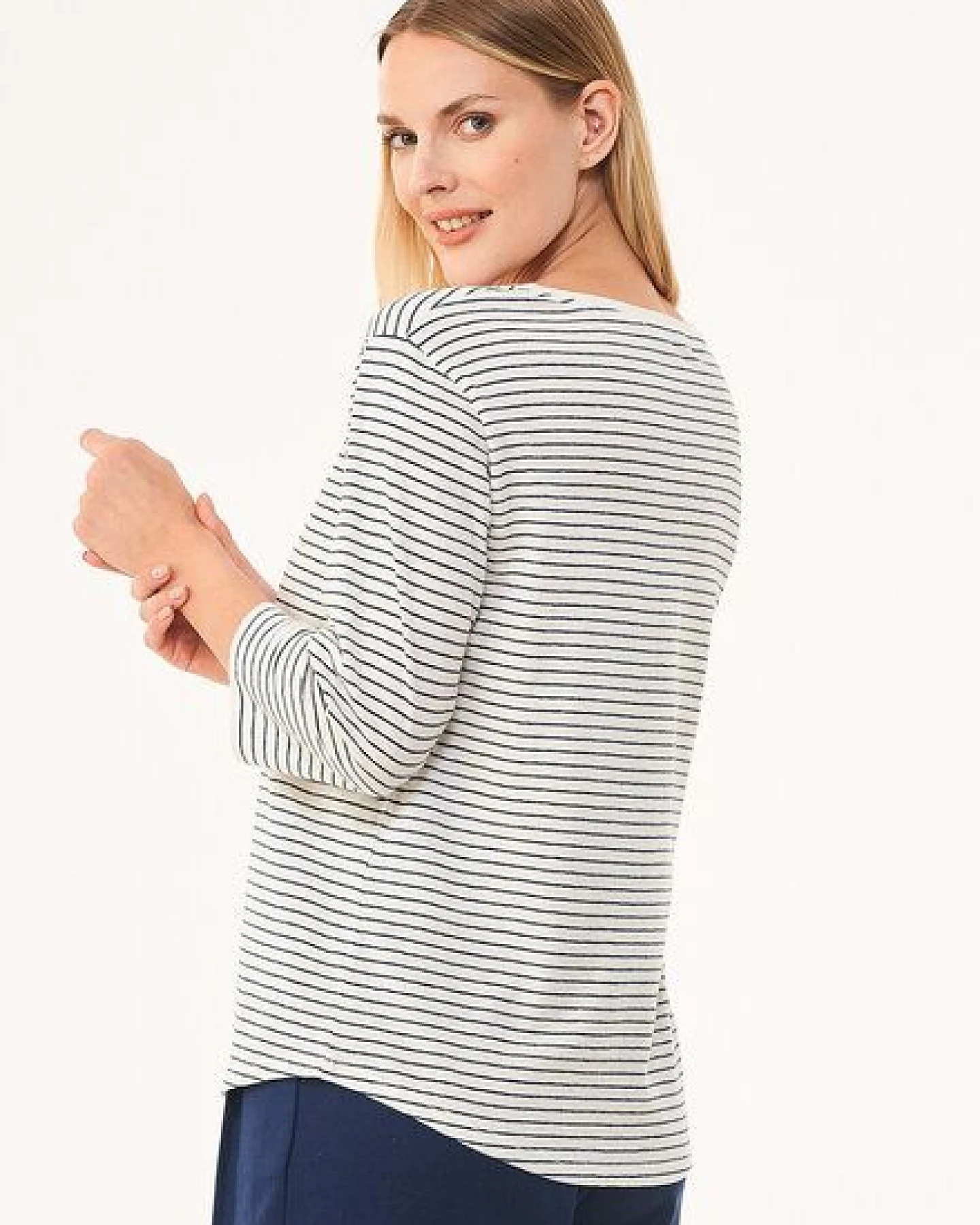 ORGANICATION Gestreiftes 3/4-Arm Shirt aus Bio-Baumwolle und Leinen – Ansicht 3